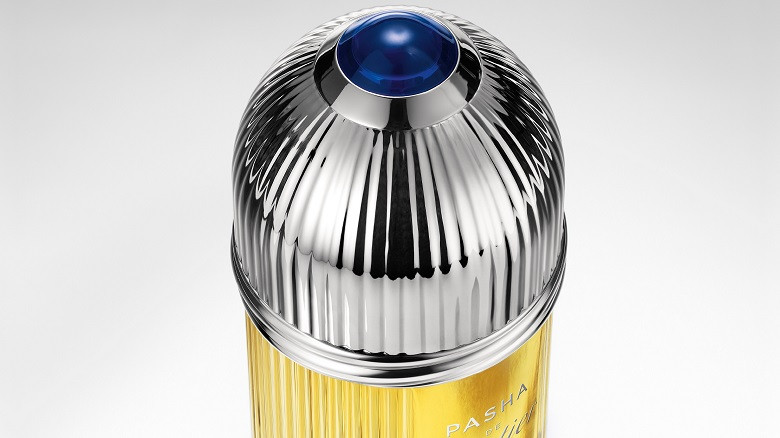 استفاده از یاقوت کبود در طراحی بطری