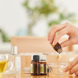 عطرهای تسکینی: درمان درد مزمن با آروماتراپی