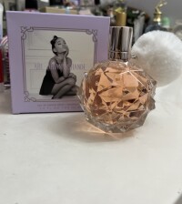 ✨ARI BY ARIANA GRANDE✨