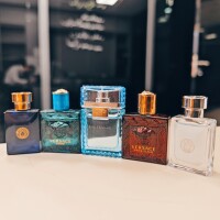 مدوسا! دختری اغواگر و خشمگین که معطر شد و ورساچه را آفرید!