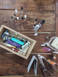 تا یه مهمون میاد، سریع سمپل‌هامو میارم و میگم این یا اون؟