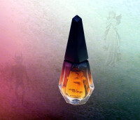 فرشته یا دیو 