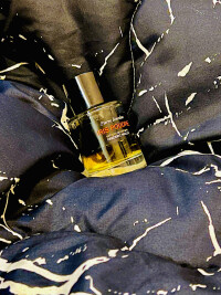 عروس جنیان ،  پوشیده در  حریر بر مرمرهای پترا 