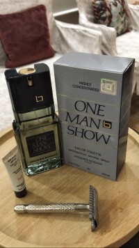 جاکس بوگارت وان من شو..از بهترین عطرهای باربرشاپی…