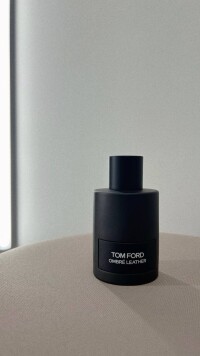 چرم و کهربای تام فورد جان