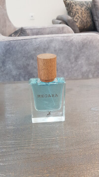 الحمبرا مگارا  کپی قابل قبول از عطر اورتو پاریسی مگاماره 