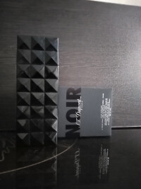 عطرهای:1-دارک وود و اینتنس عود(اوریفلیم) 2-نویر(اس تی دو پونت) 3-زیرو آیکون، بلو د شنل(EDP) ،کابوچارد، جُوان ماسک 4-ایسیا(ISA)5-ست سمپل اکرو