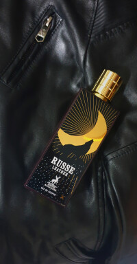 مشابه بوی ممو پاریس روسین لدر