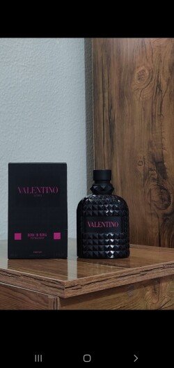 Valentino Uomo Born In Roma Extradooz