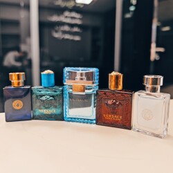 مدوسا! دختری اغواگر و خشمگین که معطر شد و ورساچه را آفرید!