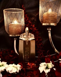 The Golden Goddess and Her Scarlet Heart