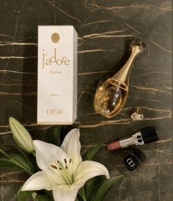 DIOR-J‘adore Intense فلنكر جديد ژَدوق شاهكار جناب Francis Kurkdjian كه همين امسال (٢٠٢٦) لانچ شده و چند روز پيش به دستم رسيد