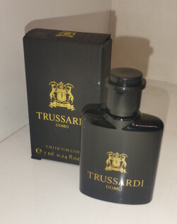 تروساردی یومو....