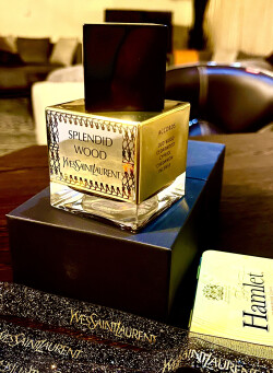 Yves Saint Laurent : Splendid Wood 
