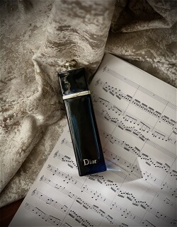 DIE FOR DIOR 