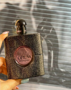 همیشه در صحنه ها 