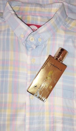 عطر و لباس (مینرال)