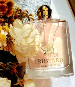 TRUSSARDI - Delicate Rose