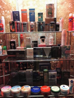 ویترینِ خاطره انگیز برای بسیاری از ما..😍😍😍قسمت۲