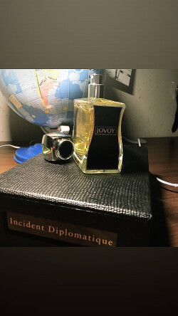 بوی یک دیپلمات