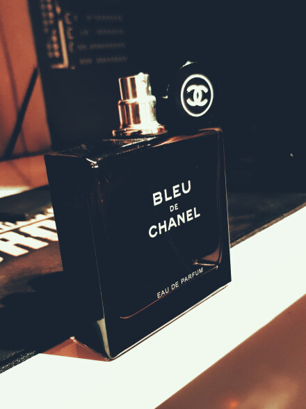 bleu de chanel cap