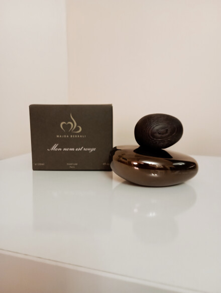 MAJDA BEKKALI - Mon Nom est Rouge