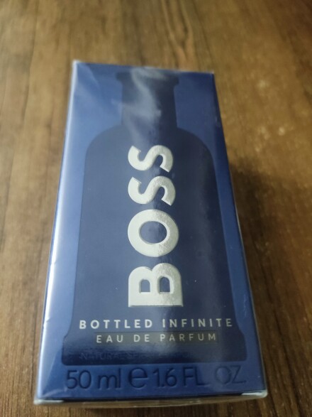 هوگو باس باتلد اینفینیت