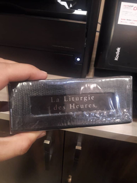 شاهکاری نجیب و بی نظیر از جووی ترکیب شراب کهنه و کندر و روایح دودی 