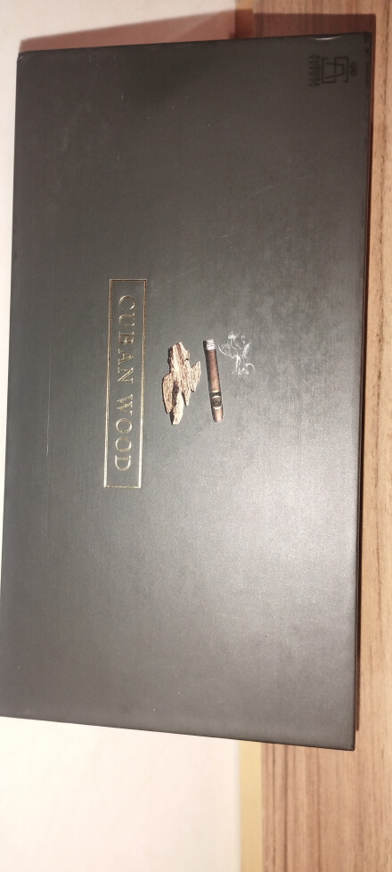 مه دودی از سیگار برگ.....