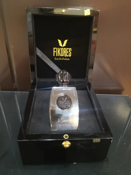 فیکورس لاکچری بلک