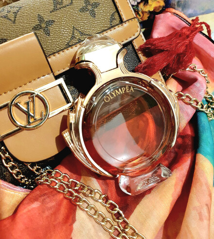 المپیا جذاب دوست داشتنی