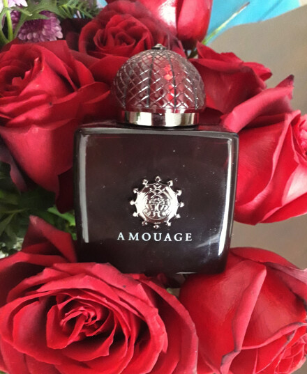 گل رز تاریک، دودی و زیبا