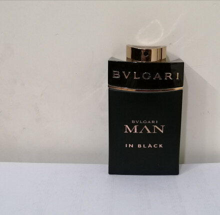 بولگاری man in black