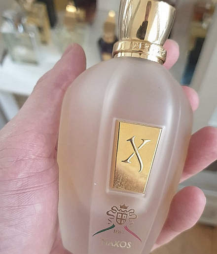 زرجف ناکسوس 