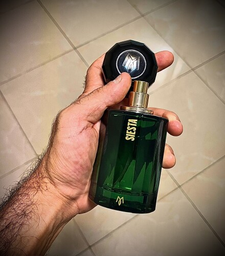 IF YOU SAY BRIEF, I SAY INTENSE, IF YOU SAY PLEASURE, I SAY LUXURY, CALL ME FREEDOM, CALL ME DESIRE, I AM PERFUME, I AM SIESTA.