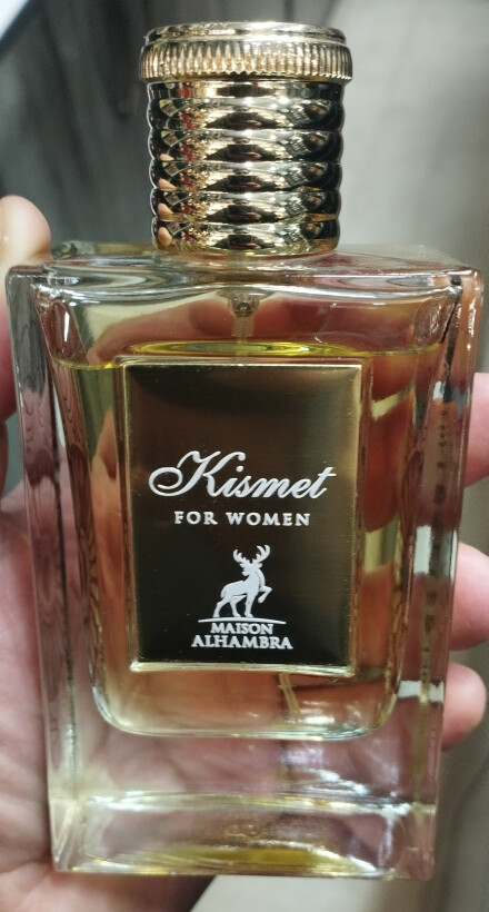 گرم و شیرین میوه ای گلی