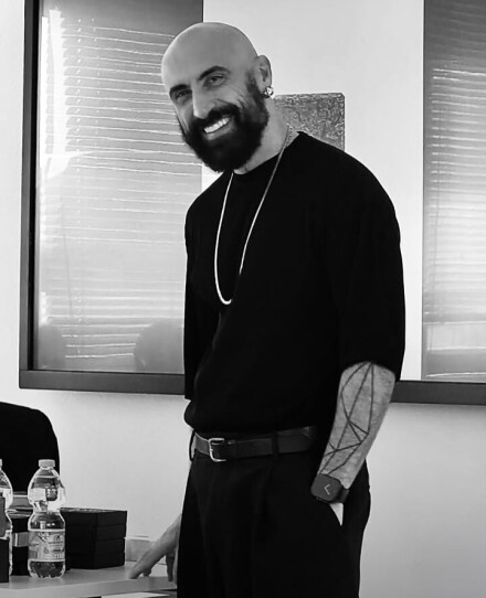 عطار دیوانه و افسانه ای 