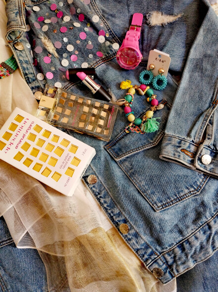 (Apparition( Emanuel ungaro 