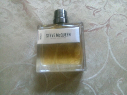 بدون شرح !!!شیروعسل رایحه تند وچوبی 