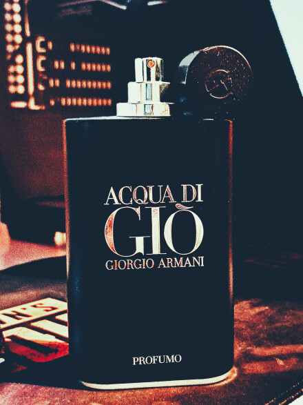 𝐀𝐜𝐪𝐮𝐚 𝐃𝐢 𝐆𝐢𝐨 𝐏𝐫𝐨𝐟𝐮𝐦𝐨 𝐆𝐢𝐨𝐫𝐠𝐢𝐨 𝐀𝐫𝐦𝐚𝐧𝐢 ❤️‍🔥