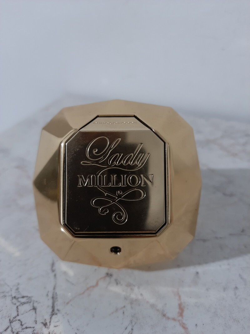 لیدی میلیون از یاد رفته 