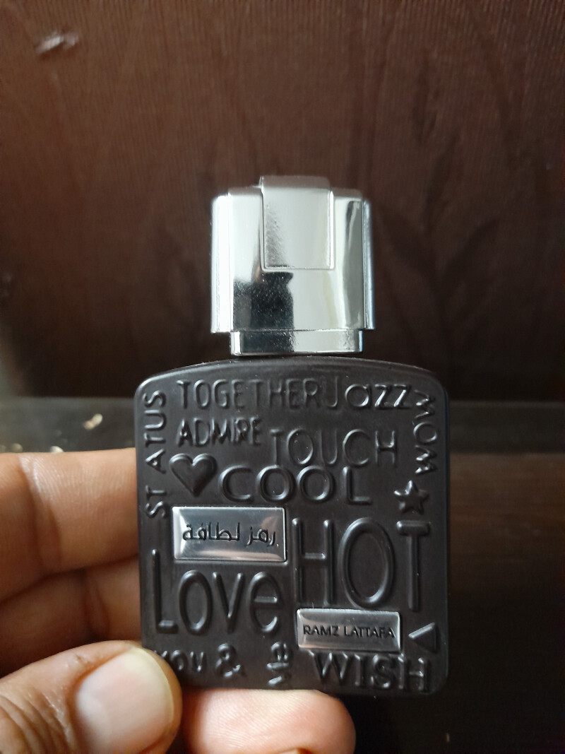 رمز مشکی لطافه مشابه اولترا مال ژان پل گوتیه