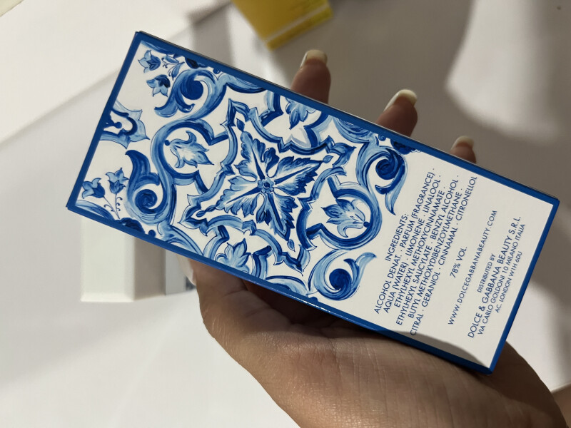 آبی روشن تابستونی