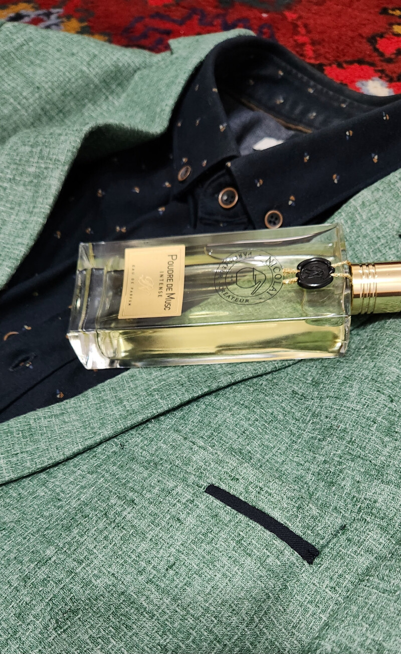 عطر پودر د ماسک اینتنس