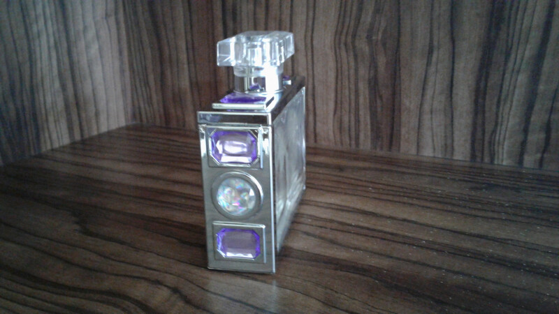 نام این عطر چیست ؟