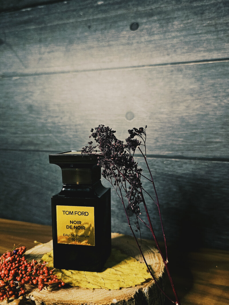 Tom ford, noir de noir