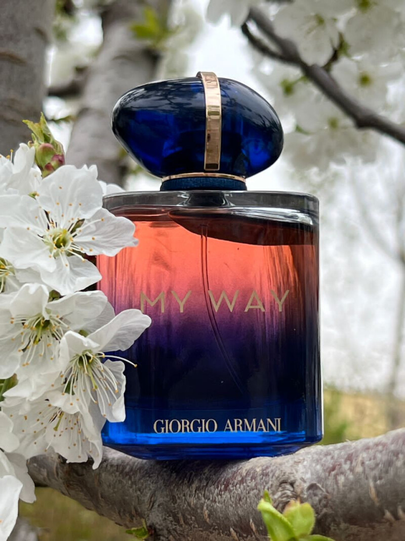 زنبق، مریم و بالاخره بعد از شش سال اعتیاد به خرید عطر باز شروع شد