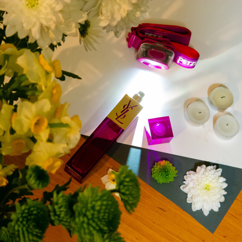 سیاه، سفید، ارغوانی