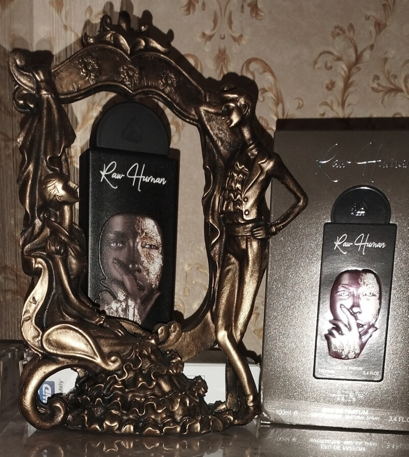 انسان خام.....