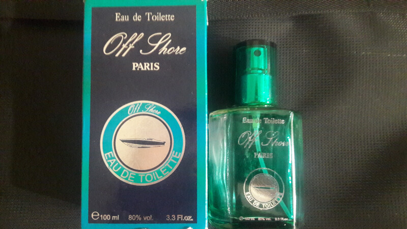 این ادکلن قدیمی ، از دوستان خواهش میکنم اگر اطلاعاتی یا عطری مشابه به این عطر بینظیر سراغ دارید به بنده خبر دهید چند ساله دنبال این رایحه هستم ولی متاسفانه موفق به یافتنش نشدم.